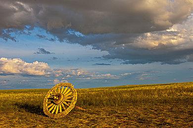 《最终幻想16》四张新截图 巨大水晶高耸入云
